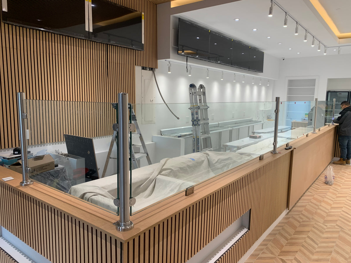 Glass display box